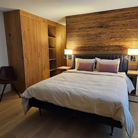 Koller Tschugga By * 阿罗萨